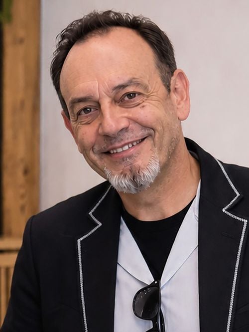 EXCLU Il s'est occupé de Céline Dion, Cindy Crawford, Sharon Stone... Ancien coiffeur de célébrités installé dans l'Hérault, Philippe Bevan nous raconte