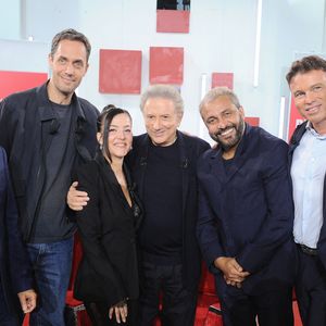 Exclusif - Emmanuel Chaunu, Grand Corps Malade, Camille Lellouche, Michel Drucker, Jean Rachid et Frédéric Sotteau lors de l'enregistrement de l'émission Vivement dimanche au studio Rive gauche, présentée par M.Drucker et diffusée le 4 octobre sur France 3, à Paris, France, le 30 septembre 2026. © Guillaume Gaffiot/Bestimage