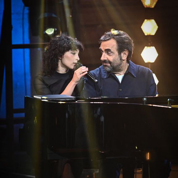 Exclusif - Barbara Pravi et André Manoukian - Enregistrement de l'émission "Le Grand Echiquier : Spéciale Dalida" à l'Opéra royal de Versailles, présentée par C.Chazal et A.Manoukian, et diffusée sur France 2, le 18 mars 2025. © Guillaume Gaffiot/Bestimage