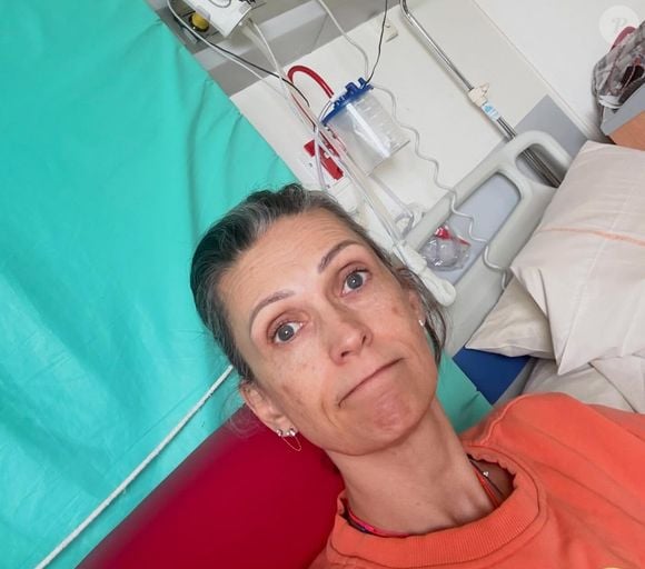 L'ancienne actrice y a accompagné sa fille Wilona, victime d'un accident de balançoire.

Adeline Blondieau, Instagram