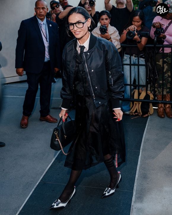 Demi Moore assiste au défilé Thom Browne, dans le cadre de la collection prêt-à-porter (RTW) printemps/été 2027, organisé au The Shed, à Hudson Yards, à New York.