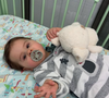 Arsène, le fils de 9 mois de Roxanne Augoyard, a chuté.

Arsène, fils de Roxqanne Augoyard (Familles nombreuses) plâtré après un moment à l'hôpital.