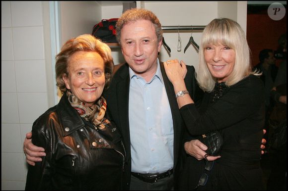Michel Drucker partage la vie de Dany Saval, qu'il a épousée en 1973.

Bernadette Chirac, Michel Drucker et Danny Saval - Générale du spectacle "deuxième couche" de Nicolas Canteloup à l'Olympia. Photo par RINDOFF-GUIREC / BESTIMAGE