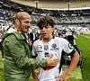 Un personnage clé mis en garde à vue dans la disparition de Medhi Narjissi
Archives - Djalil Narjissi et son fils Medhi Narjissi après la victoire du SU Agen Champion de France Cadets Gaudermen Medhi Narjissi brandit le bouclier.
© Thierry Breton / Panoramic / Bestimage