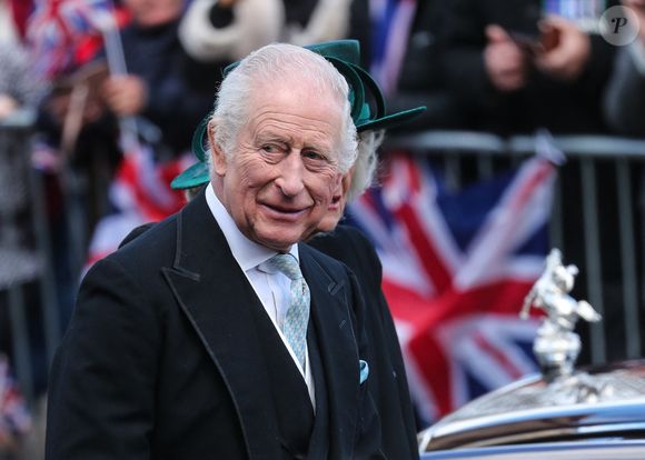 Cette rencontre se déroule sans agenda officiel, uniquement pour discuter entre père et fils.

Durham, ROYAUME-UNI - Le roi Charles et la reine Camilla assistent à l'office du dimanche à la cathédrale de Durham. (Backgrid UK/ Bestimage).