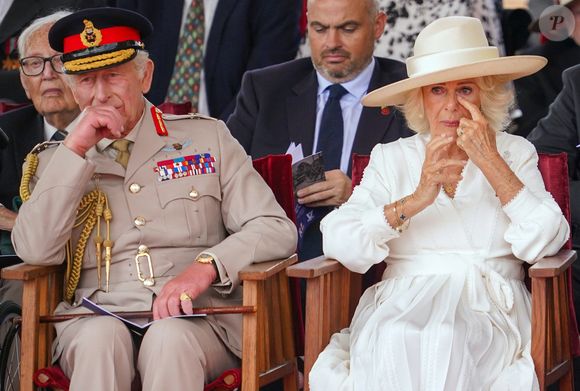 Le roi Charles et la reine Camilla ne pourront pas y emménager avant au moins 2027, en raison des travaux.

Le roi Charles III d’Angleterre et la reine Camilla (Camilla Parker Bowles, reine consort d’Angleterre) assistent au service du Souvenir commémorant le 80ᵉ anniversaire du VJ Day, au Mémorial national d’Arboretum, dans le Staffordshire, Royaume-Uni, le 15 août 2025.

© Paul Edwards/WPA-Pool/ Julien Burton via Bestimage