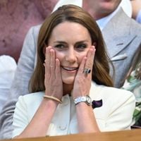 Kate Middleton repérée lors de ses vacances à Balmoral avec une chevelure bien différente et un look très automnal
