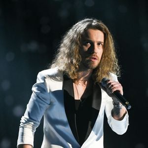 Julien Doré lors de la 33e édition des Victoires De La Musique à La Seine Musicale le 9 février 2018 à Boulogne-Billancourt, France. Photo par Laurent Zabulon/Abaca