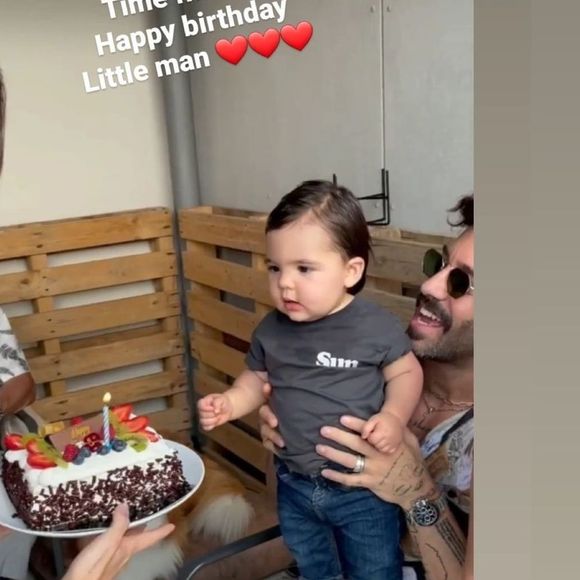 "Cette décision, mûrement réfléchie, est empreinte de respect et d’affection mutuelle car nous tenons avant tout à préserver une relation familiale harmonieuse pour nous et pour notre fils", peut-on lire.

Jade Leboeuf célèbre les 1 an de son fils Elon avec sa famille.