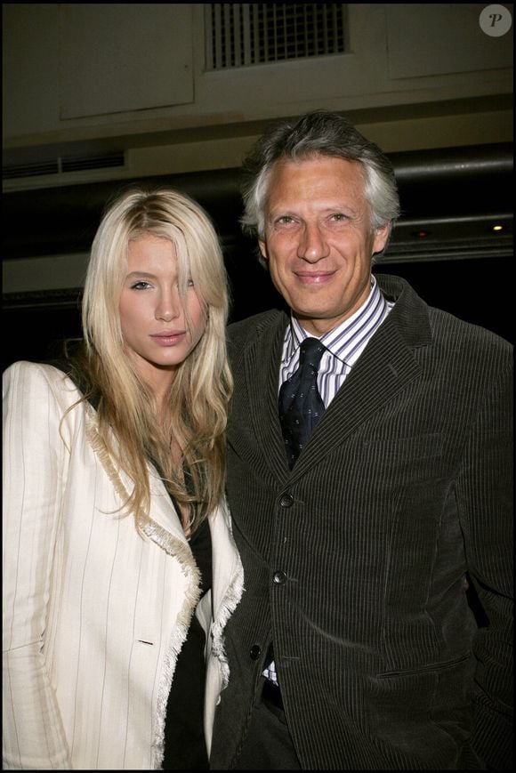 Aujourd'hui âgée de 38 ans, Marie de Villepin est devenue peintre

Dominique de Villepin avec sa fille Marie Steiss.