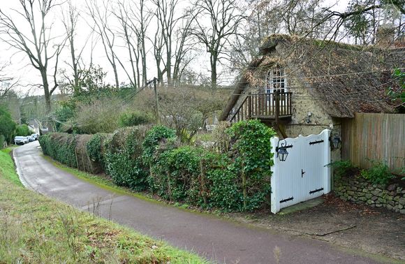 Illustration de l'ancienne demeure (bergerie du XVIIIème siècle) de Brigitte Bardot à Bazoches-sur-Guyonne dans les Yvelines, France, le 2 janvier 2026. © Christian Liewig/Bestimage
