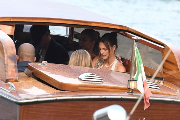 Leonardo Di Caprio, Vittoria Ceretti quittant l'hôtel Gritti pour le Campo della Madonna dell'Orto avant le mariage des Bezos, à Venise, Italie, le 26 juin 2025. Photo by Splash News/ABACAPRESS.COM