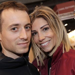 Hugo Clément et sa compagne Alexandra Rosenfeld (Miss France 2006) - Salon du livre de Paris le 16 mars 2019. © Cédric Perrin/Bestimage