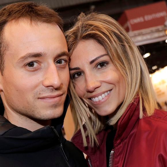 Hugo Clément et sa compagne Alexandra Rosenfeld (Miss France 2006) - Salon du livre de Paris le 16 mars 2019. © Cédric Perrin/Bestimage