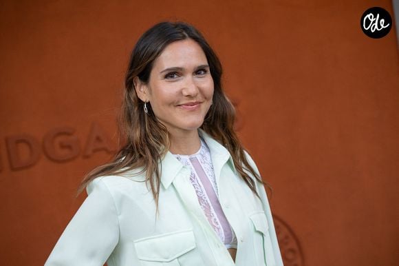 Elle y compose et y reçoit ses proches

Joyce Jonathan assiste au tournoi de Roland-Garros 2026, le 1er juin 2026 à Paris, en France. Photo de Laurent Zabulon/ABACAPRESS.COM