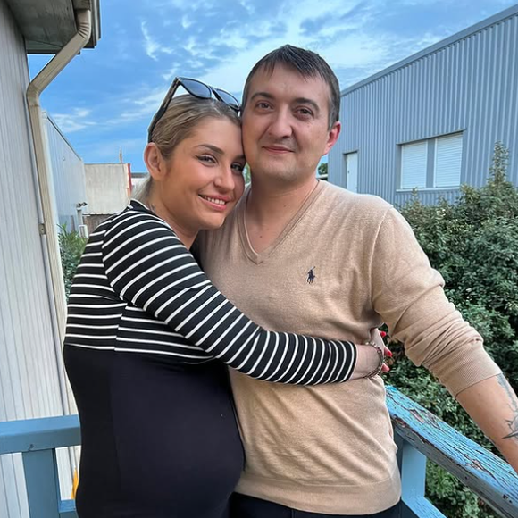 Amandine Pellissard, révélé dans "Familles nombreuses", est maman de neuf enfants avec son époux Alexandre.