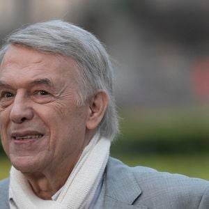 "Il y a quelques mois, (...) je me suis mis à écrire deux, puis trois, puis beaucoup d'autres chansons. Et j'en ai encore des dizaines de côté", a-t-il indiqué.

Le chanteur Salvatore Adamo à Bruxelles, le jeudi 21 juillet 2022. Photo par ABACAPRESS.COM