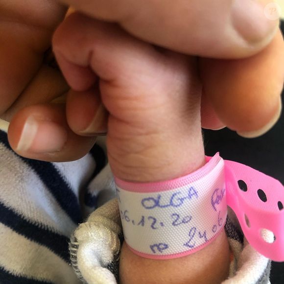Chloé Charles, ex-candidate de "Top Chef", mariée à sa belle Gaëlle et maman d'une petite Olga.