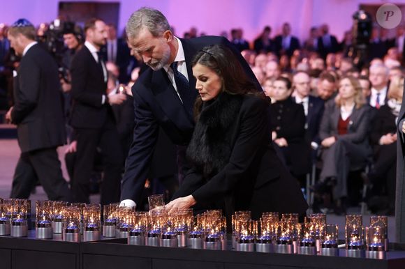 On pouvait remarquer les visages sombres de Letizia et Felipe d'Espagne
Les chefs d'État et les membres des familles royales assistent à la cérémonie de commémoration du 80ème anniversaire de la libération d'Auschwitz au Mémorial et musée d'Auschwitz-Birkenau le 27 janvier 2025. © LALO YASKY / BESTIMAGE