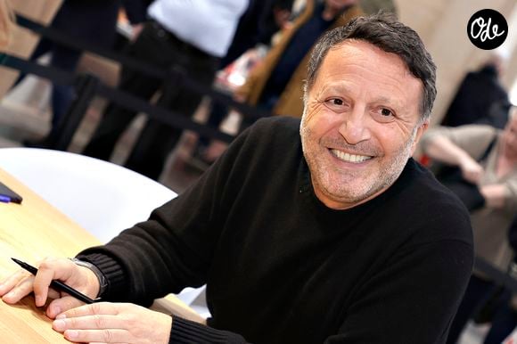 Arthur (Jacques Essebag)
Lors  du bicentenaire  de Hachette livre au Palais Brongniart " Les grandes rencontres Hachette " le 14 mars 2026. © Cédric Perrin/Bestimage