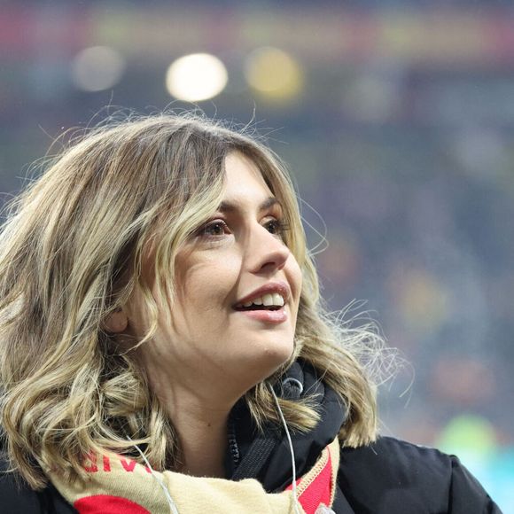 Marine (Star Academy 2024) chante "Les Corons" en hommage à Pierre Bachelet, pour le 20ème anniversaire de sa mort, lors du match de Ligue 1 McDonald's "Lens - Strasbourg (0-2)" au stade Bollaert-Delelis, le 16 février 2025. Laurent Sanson/PsnewZ/Bestimage