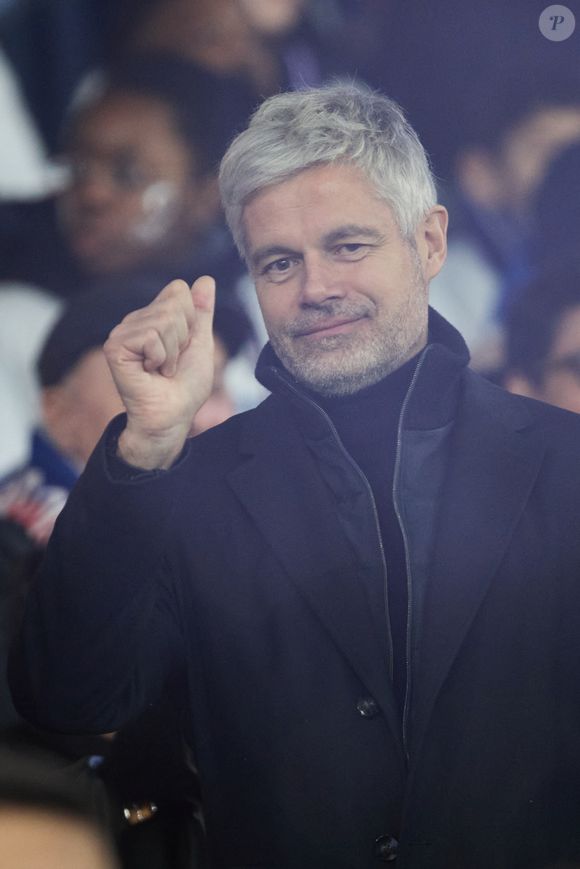 Laurent Wauquiez - Célébrités dans les tribunes du match de Ligue 1 McDonald's opposant le Paris Saint-Germain (PSG) à Lyon (3-1) au Parc des Princes à Paris le 15 décembre 2024. © Cyril Moreau/Bestimage