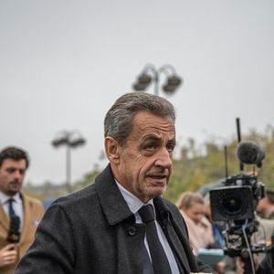 L’ancien Président écope d’un an de prison aménagée sous la forme d’un bracelet électronique

Le président Emmanuel Macron et les membres du gouvernement lors du dépôt de gerbe à l'Arc de Triomphe à Paris ; commémoration du 106ème anniversaire de l'armistice de 1918.
Le 11 novembre 2024.

© Eliot Blondet / Pool / Bestimage