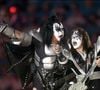 Un mois avant sa mort, le membre du groupe Kiss avait publié une dernière photo de lui sur Instagram.

Kiss se produit lors des cérémonies de clôture au stade olympique Rice-Eccles.

Photo : John Doman / KRT / ABACA.