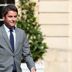 Gabriel Attal- Le Premier ministre français, convoque les chefs de partis et les groupes préalablement consultés, à la suite de ses réunions séparées pour former un gouvernement, à l'hotel de Matignon, à Paris, France, le 19 septembre 2024. © Stéphane Lemouton/Bestimage
