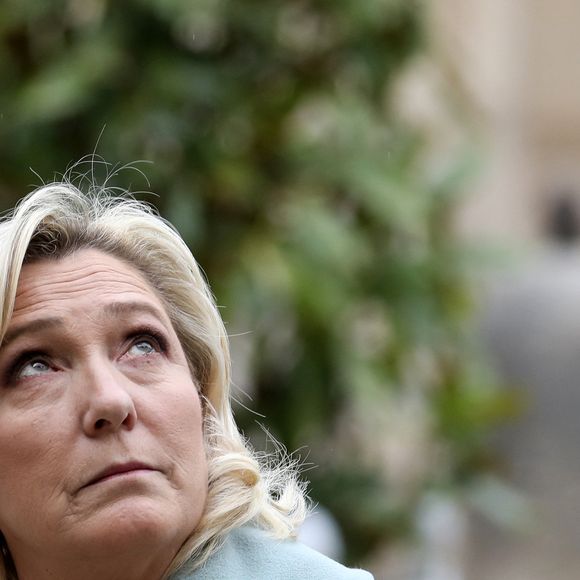 La Première ministre recoit Marine Le Pen, présidente du groupe Rassemblement National à l'Assemblée nationale pour un entretien à l'hôtel de Matignon, Paris, le 11 avril 2023 © Stéphane Lemouton / Bestimage