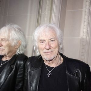 Hugues Aufray en marge de la cérémonie des Stéthos d'Or 2024 à Paris le 19 mars 2024.
© Cédric Perrin / Bestimage