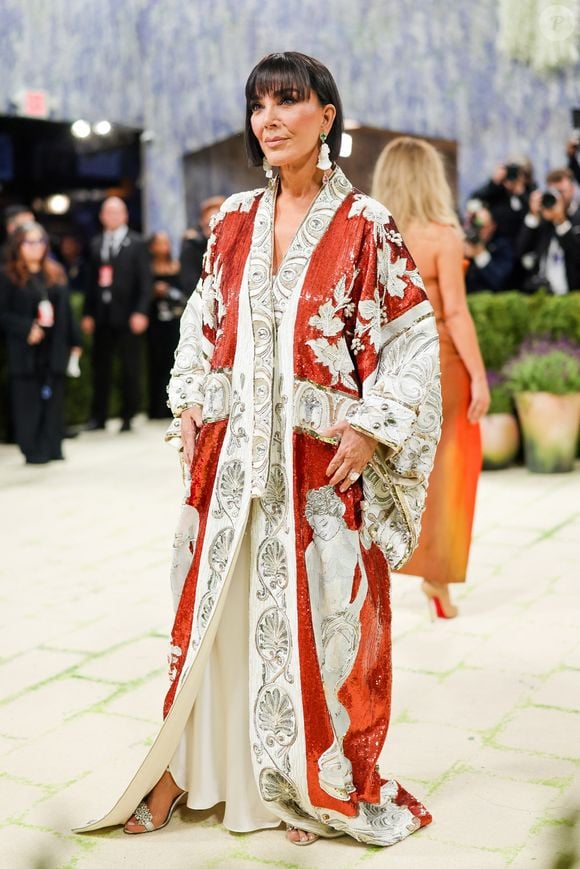 Kris Jenner au Met Gala 2026, célébrant "Costume Art" au Metropolitan Museum of Art à New York.

©Bestimage