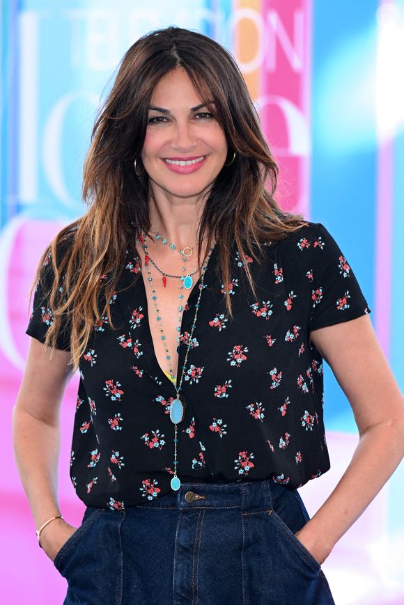 Lancée en juin dernier, la série quotidienne "Nouveau Jour" sur M6 s’est arrêtée après seulement quatre mois de diffusion. C’est un véritable coup dur pour la chaîne, alors que le feuilleton avait pour tête d’affiche Héléna Noguerra.

Helena Noguerra au photocall du Nouveau Jour lors du 64ème Festival International de Télévision à Monte-Carlo, Italie, le 14 juin 2025. Photo par Alberto Terenghi/IPA/ABACAPRESS.COM