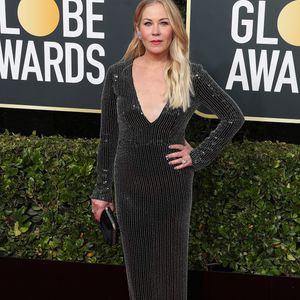 Son témoignage met en lumière la complexité de son quotidien, alliant douleur physique, gestion familiale et désir de rester autonome.

Christina Applegate - Photocall de la 77ème cérémonie annuelle des Golden Globe Awards au Beverly Hilton Hotel à Los Angeles, le 5 janvier 2020. © Broadimage / Bestimage