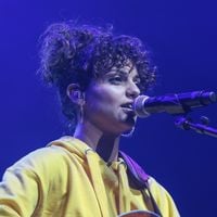 Que devient Tal ? Après les tubes et les projecteurs, l’ancienne star de la musique a lancé un business inattendu à Paris