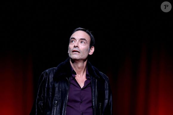 Anthony Delon - Pour la séance de clôture de la 16ème édition du Festival Lumière de Lyon, un hommage tout particulier a été rendu à l'acteur Alain Delon en projetant "Plein Soleil" de René Clément. Pour l'occasion Vincent Lindon a prononcé un discours en présence de Anthony Delon, qui, sous le coup de l'émotion, a fondu en larmes pendant l'évocation de son père. C'est la première fois, depuis sa disparition, qu'un hommage était rendu en public à Alain Delon,  au Halle Tony Garnier, à Lyon, France, le 20 octobre 2024. © Dominique Jacovides/Bestimage