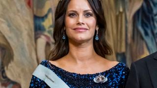 La princesse Sofia enceinte et étincelante au bras du prince Carl Philip, son nouveau diadème a une énorme valeur