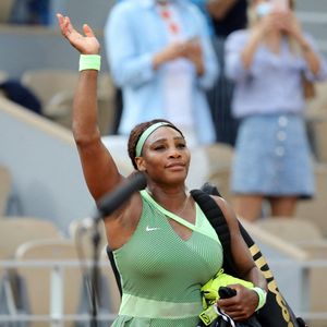 Cette reprise d'activité fait écho à celle de sa sœur aînée Venus Williams, qui était revenue à la compétition en 2025 à l'âge de 45 ans.
Serena Williams battue par E.Rybakina en 8ème de finale lors des internationaux de France de Tennis de Roland Garros. © Dominique Jacovides/Bestimage
