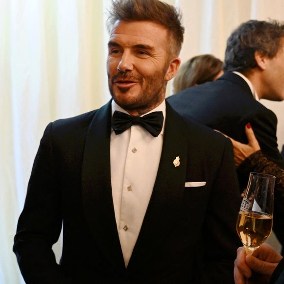 En effet, Rebecca Loos, ex-assistante de David Beckham, a réaffirmé avoir eu une relation avec le footballeur à l'époque où elle travaillait pour lui. 

Le roi Charles III d'Angleterre a organisé un dîner Royaume-Uni-Italie pour célébrer le mouvement Slow Food et Slow Fashion à Highgrove le 7 février 2025. ©  Finnbarr Webster/WPA-Pool / Julien Burton via Bestimage