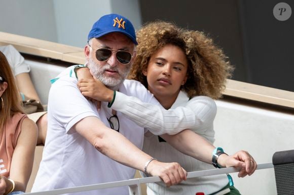 Paola Locatelli et son père Patrice Locatelli dans les tribunes lors des Internationaux de France de Tennis de Roland Garros 2025 à Paris, le 29 mai 2025.
© Moreau / Jacovides / Bestimage