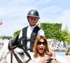 Une maman fusionelle mais aussi inquiète. Et notamment lorsque sa fille chérie monte à cheval.
Giulia Sarkozy sur Valentine et sa mère Carla Bruni lors de la coupe Kids Cup L'Envol lors du Longines Paris Eiffel Jumping le 20 juin 2025
© Perusseau / Veeren / Bestimage