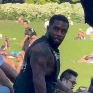il a vu l’un de ses avocats lâcher l’affaire...

Sean "Diddy" Combs a été aperçu à Central Park la veille de son arrestation. Photo publiée le 17 septembre 2024. Photo par SWNS/ABACAPRESS.COM