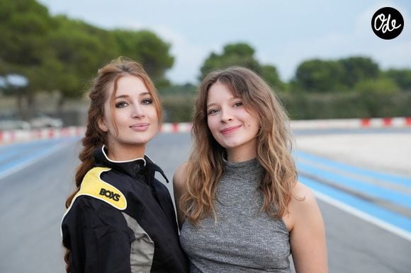 L’événement réunissait 350 pilotes pour rendre hommage à Jules Bianchi.

Catherine Davydzenka et sa soeur Anastasia lors de la 11ème édition du Marathon Jules Bianchi sur le Circuit Paul Ricard au Castellet, France, le 2 octobre 2026. © Anne-Sophie Guebey/Bestimage