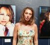 "Elle vous aimait vraiment, énormément", a-t-elle déclaré en évoquant le public. 

Laura Smet, accompagnée des délégués généraux du festival FFA, Marie-France Brière et Dominique Besnehard, ancien agent de l'actrice et ami de longue date, et du maire d'Angoulême Xavier Bonnefont, inaugure la place en hommage à sa mère Nathalie Baye devant le cinéma CGR: au niveau du 30 rue Saint Roch, à Angoulême, France, le 20 août 2026 © Jean-Marc Lhomer/Bestimage