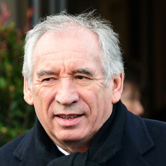 François Bayrou, Premier ministre - Obsèques de J-F.Kahn dans la salle polyvalente de Mussy-sur-Seine, le 29 janvier 2025. Après cet hommage civil en présence de ses proches et notamment du Premier ministre F.Bayrou, le journaliste, décédé le 22 janvier 2025 à 86 ans, sera inhumé dans le cimetière communal dans la plus stricte intimité.
© Romain Doucelin / Bestimage