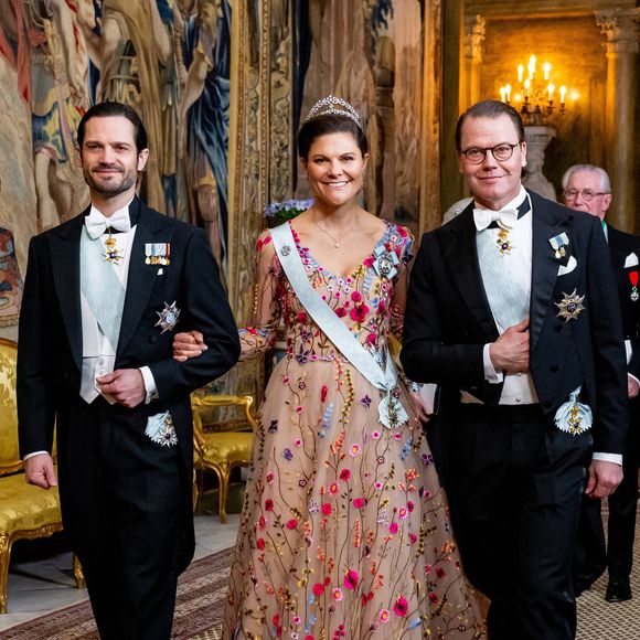 La princesse Victoria de Suède, le prince Daniel de Suède et le Prince Carl Philip lors d'un dîner officiel au palais royal de Stockholm le mercredi 19 mars 2025.
Crédit : Dana Press / Bestimage