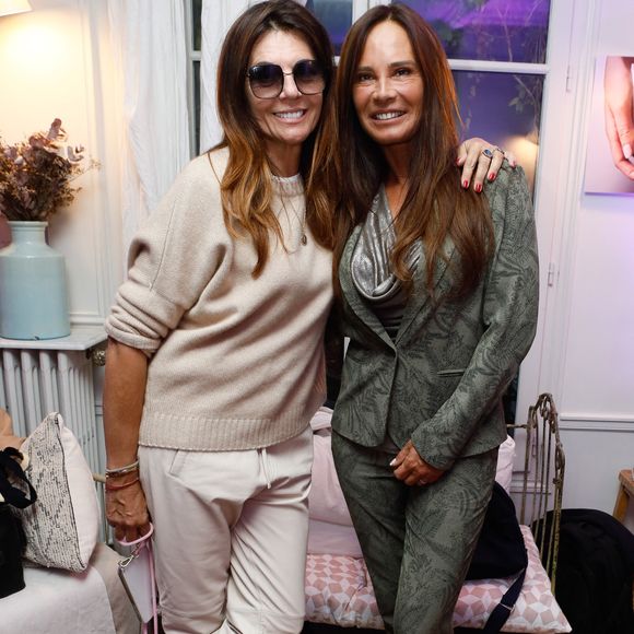 Exclusif - Véronika Loubry, Nathalie Marquay Pernaut - Personnalités au lancement de la gamme "Crystal Bright" de la marque Rexaline à Paris. Le 27 octobre 2022.

© Christophe Clovis / Bestimage