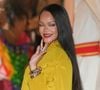 Ce choix très original a rapidement fait réagir les internautes sur les réseaux sociaux.

Rihanna a illuminé la salle dans un ensemble jaune saisissant lors du lancement de Fenty Beauty à Mumbai. Photo par Backgrid USA / Bestimage