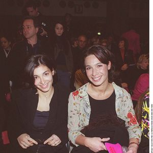 Marie et Laurette Fugain au défilé Lolita Lempicka - Collection prêt à porter automne-hiver 2000/2001 à Paris. (© RINDOFF-GARCIA / BESTIMAGE)