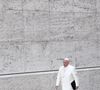 Selon son certificat de décès, "le pape François a succombé à un accident vasculaire cérébral, qui a provoqué un coma et une défaillance cardiocirculatoire irréversible".

Jorge Mario Bergoglio, plus connu sous son nom de règne, François, est mort ce lundi 21 avril à 88 ans. Né en 1936 à Buenos Aires en Argentine, Jorge Mario Bergoglio était le premier pape non-européen depuis le VIIIe siècle.

Photo : Backgrid UK/ Bestimage